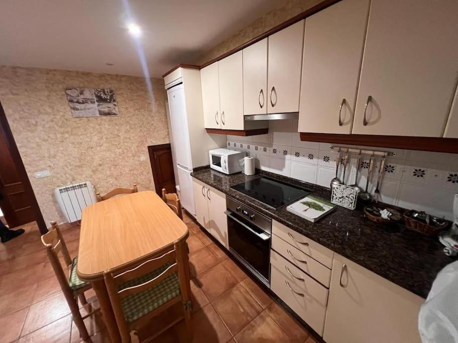 فيلا Casa Con Terraza En El Casco بيتانزوس المظهر الخارجي الصورة